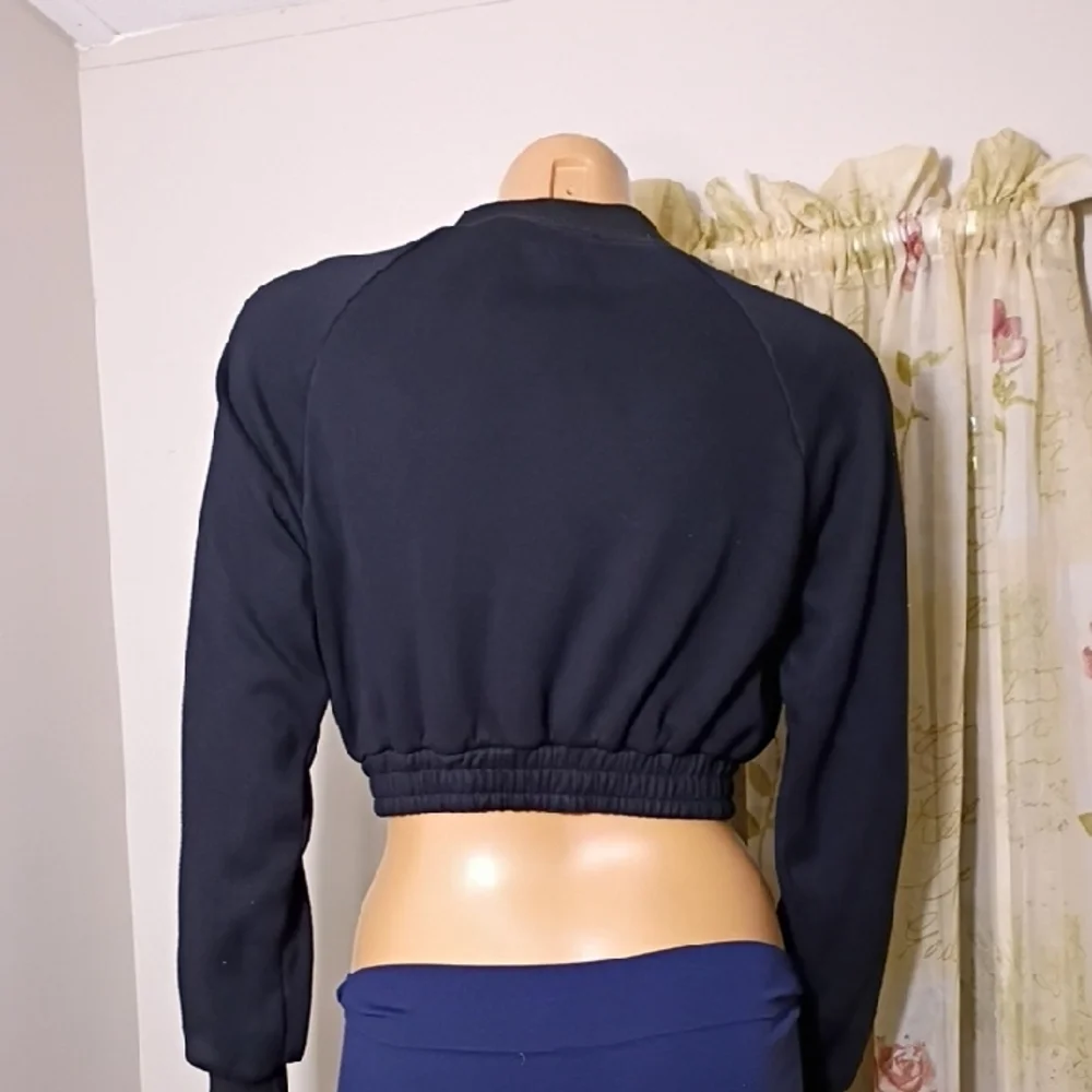 Black Cropped Jacket with With A Heart Sticker‎ Size S